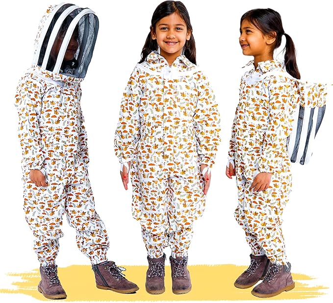 
                  
                    Children’s beekeeping suit made of soft, cotton fabric with a printed design. The suit includes a protective veil and is designed to be gentle on kids’ skin while providing tough protection against bee stings.”
                  
                