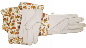 
                  
                    Load image into Gallery viewer, Children Beekeeping Kit _ Honey bee stings protective Suit &amp;amp; Glove
                  
                