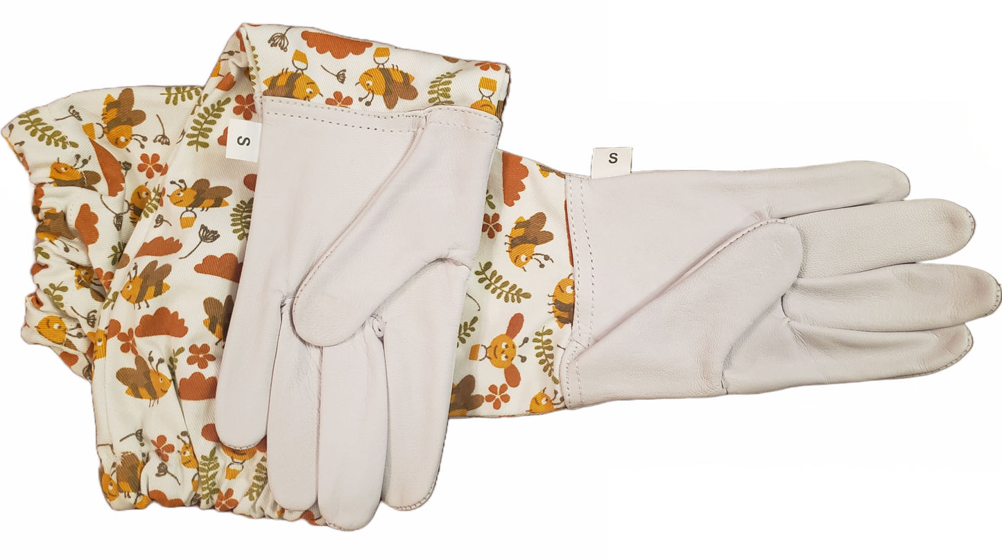 
                  
                    Children beekeeping kit, honey bee protective suit, bee sting protection, kids beekeeping gloves, child beekeeper suit, protective gear for kids, beekeeping clothing, honey bee protection, sting-resistant suit, children's beekeeping gloves
                  
                