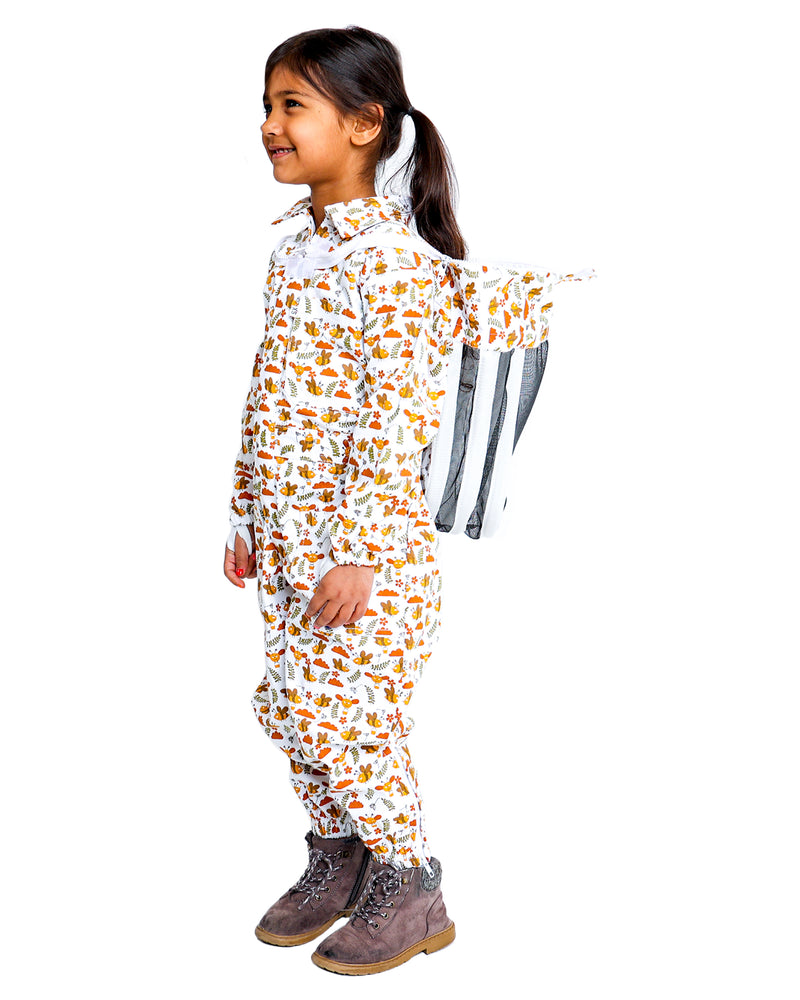 
                  
                    Load image into Gallery viewer, Forest Beekeeping Supply- Bee Print -Kids Full Body-  100% Cotton Twill Soft to Children’s Skin tuff to bee Stings with Self Supporting Fencing Veil
                  
                