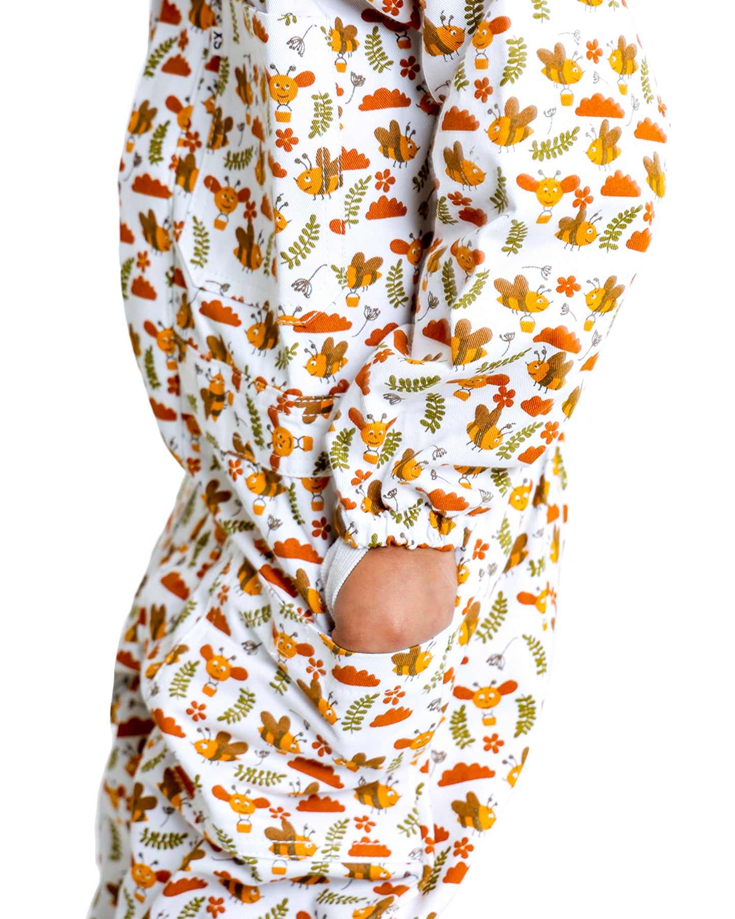
                  
                    Children beekeeping suit, cotton printed suit, soft on kids' skin, bee sting protection, kids beekeeping clothing, comfortable beekeeper suit, honey bee protection, child-friendly beekeeping suit, lightweight beekeeping gear, breathable cotton fabric
                  
                