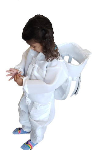 
                  
                    Load image into Gallery viewer, kids beekeeping full body suit, children ventilated bee suit , kids sting proof bee suit
                  
                