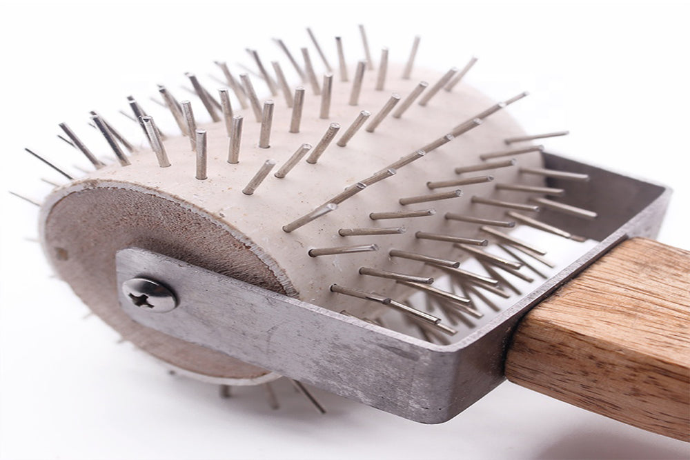 Metal Honey Punch Roller